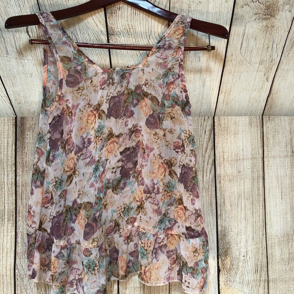 Small Floral Summer Small Crop Top Flowy Beachy - Picture 7 of 8